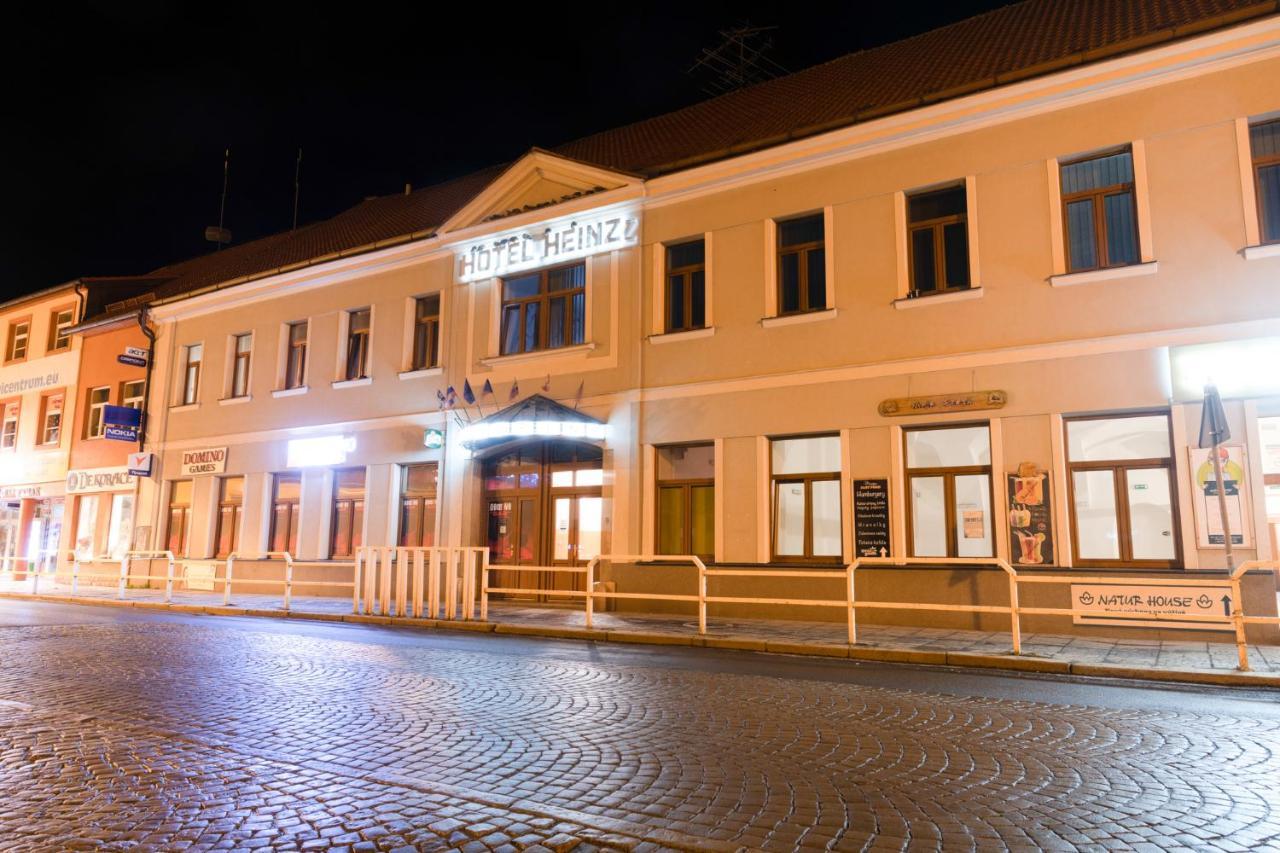 Romanticky Wellness Suite Hotel Heinz Добржиш Экстерьер фото