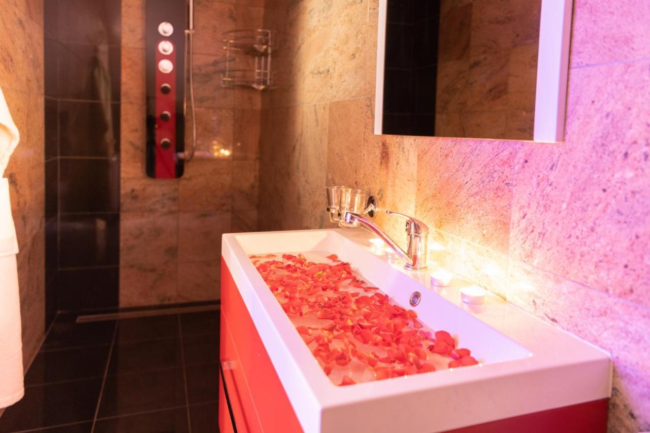 Romanticky Wellness Suite Hotel Heinz Добржиш Экстерьер фото